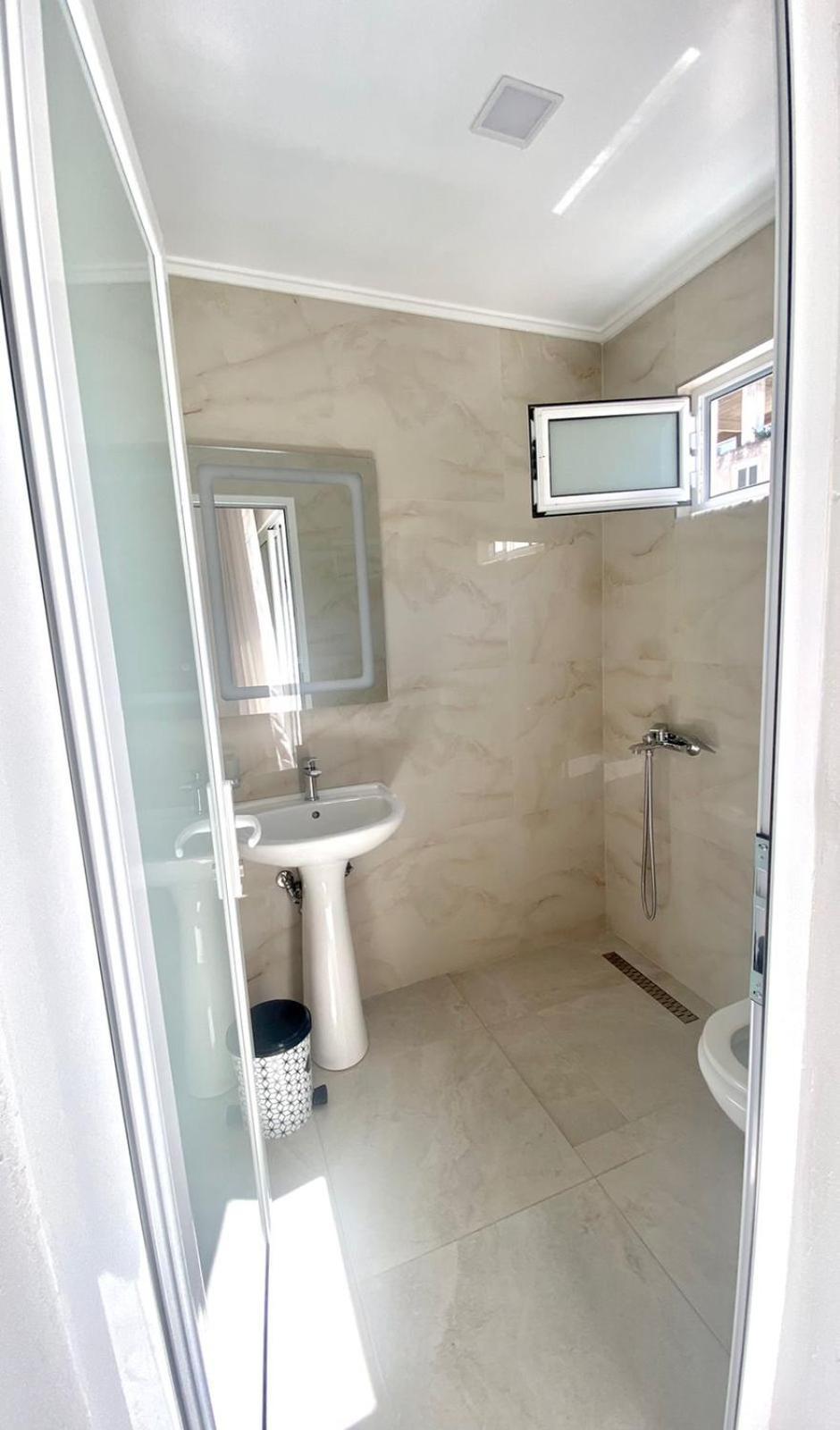 Vila Kleopatra Sarandë Exterior foto